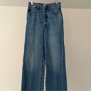 Levi Ribcage Jeans
